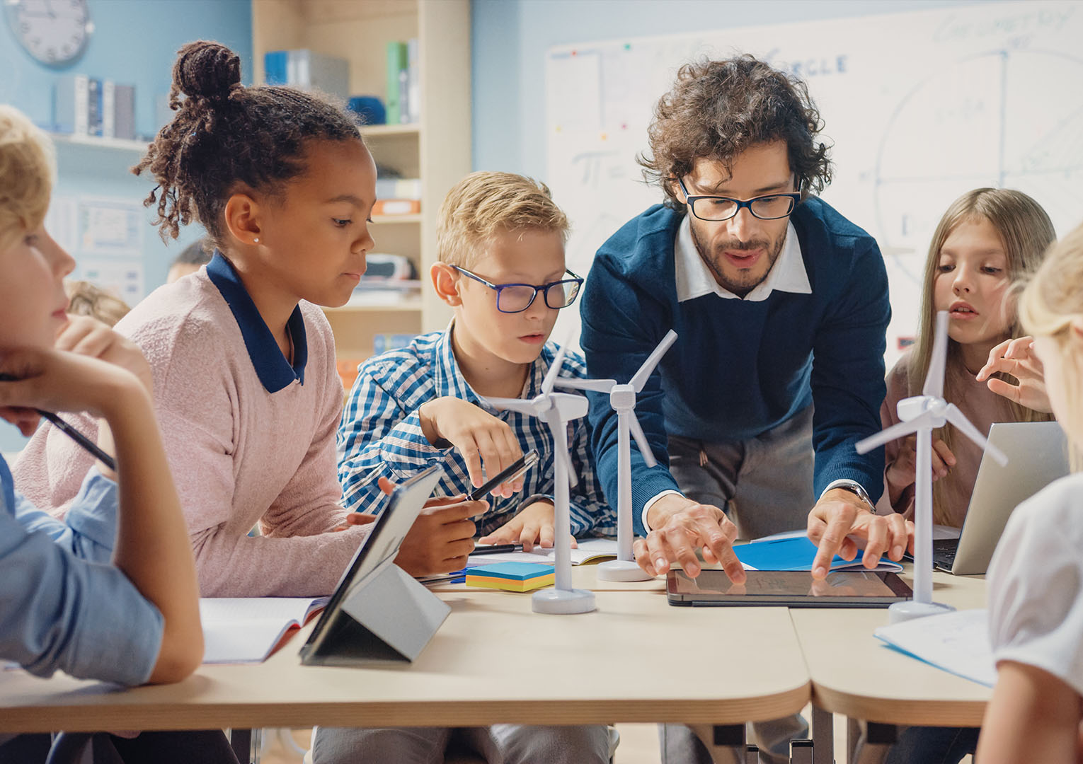 Make a Change! Weg aus der Kreidezeit – Mittel und Wege zur digitalen Schule!